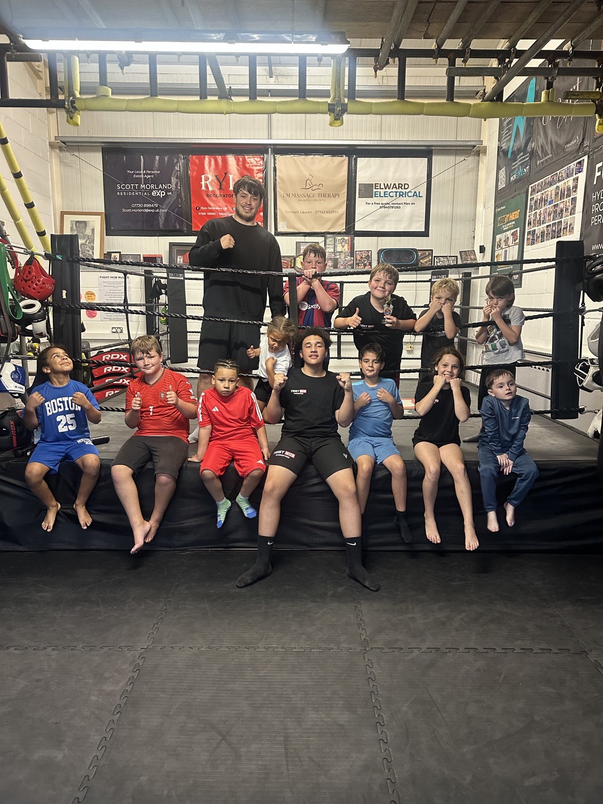 Kids class group photo at Fight Hub Basingstoke